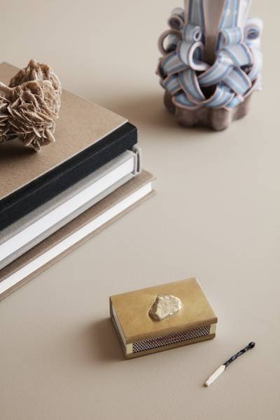 Ferm Living STONE fyrstikk holder BRASS